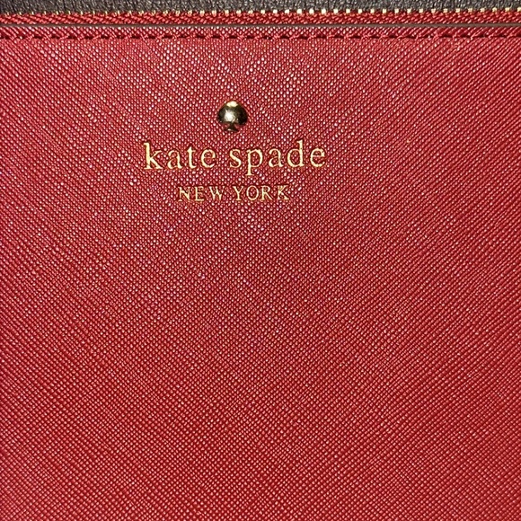 Red Kate Spade Lucy Medium Zip Wristlet - Picture 4 of 15